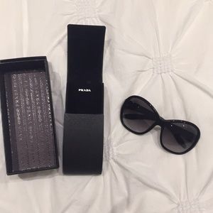 Prada Sunglasses 🕶